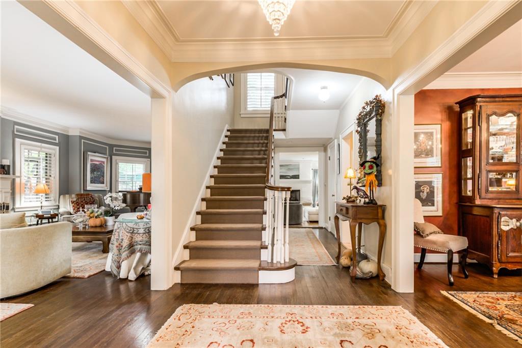 1227 Huntington Road