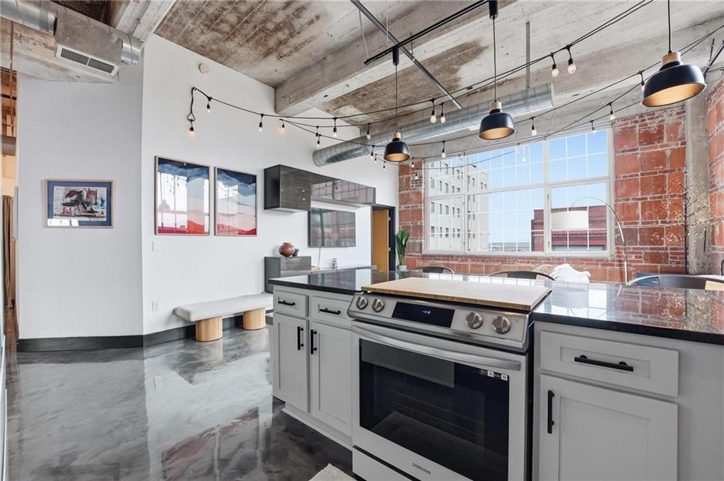 321 W 7th Street 407