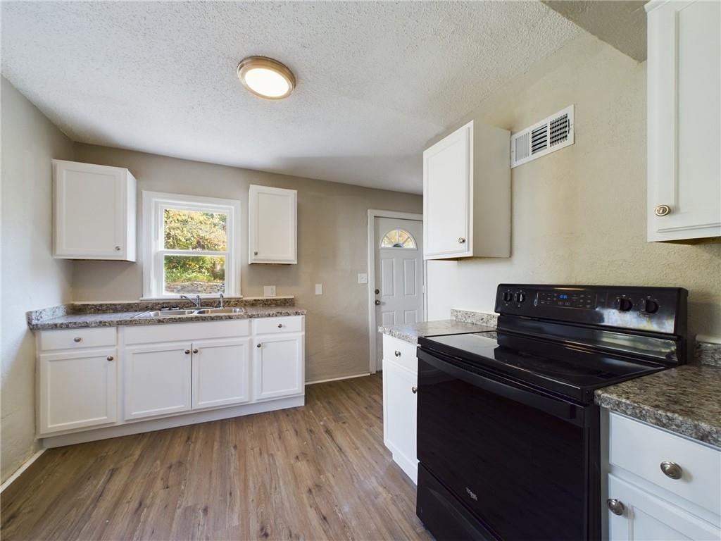 7433 Arleta Boulevard