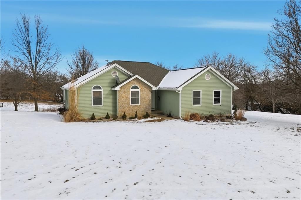 Photo of 15420 NE 162nd Street, Kearney, MO 64060 (MLS # 2599031)