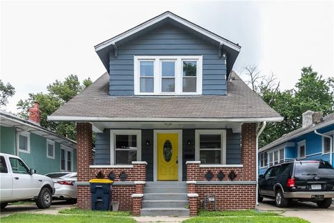 Photo of 809 Monroe Avenue, Kansas City, MO 64124 (MLS # 2627444)