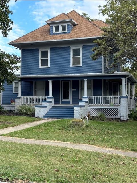 Photo of 541 W 2ND Street, Maryville, MO 64468 (MLS # 2581033)