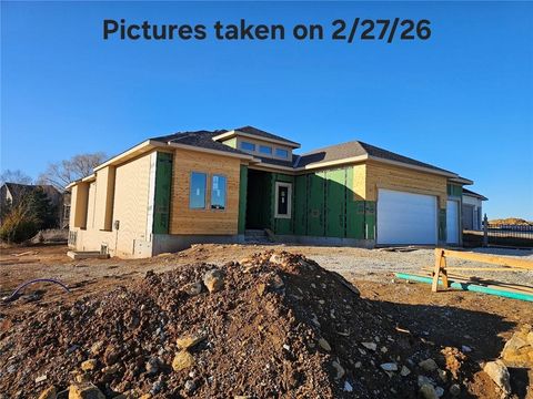 11216 S Gleason Road Olathe KS 66061