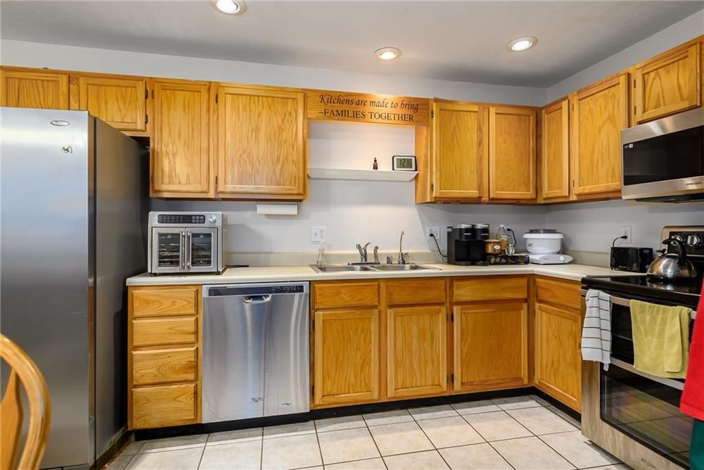 Photo of 361 E 12th Street, Tonganoxie, KS 66086 (MLS # 2613643)