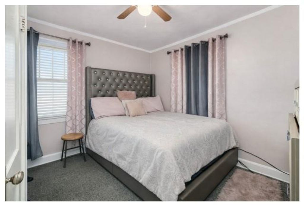 Photo of 5643 Olive Street, Kansas City, MO 64130 (MLS # 2607679)