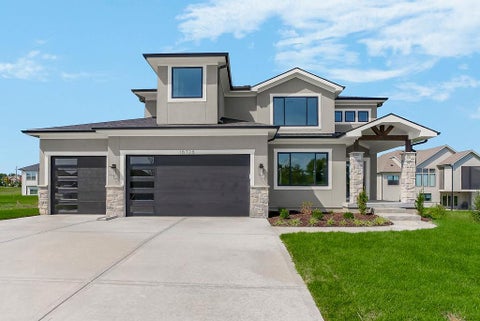 Photo of 11720 W 181st Street, Overland Park, KS 66013 (MLS # 2645596)