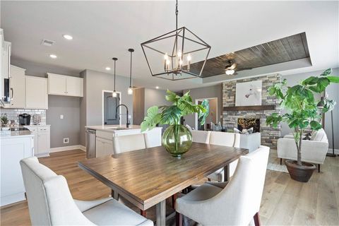 405 SW Redbud Court, Blue Springs, MO 64014 - MLS#: 2581710