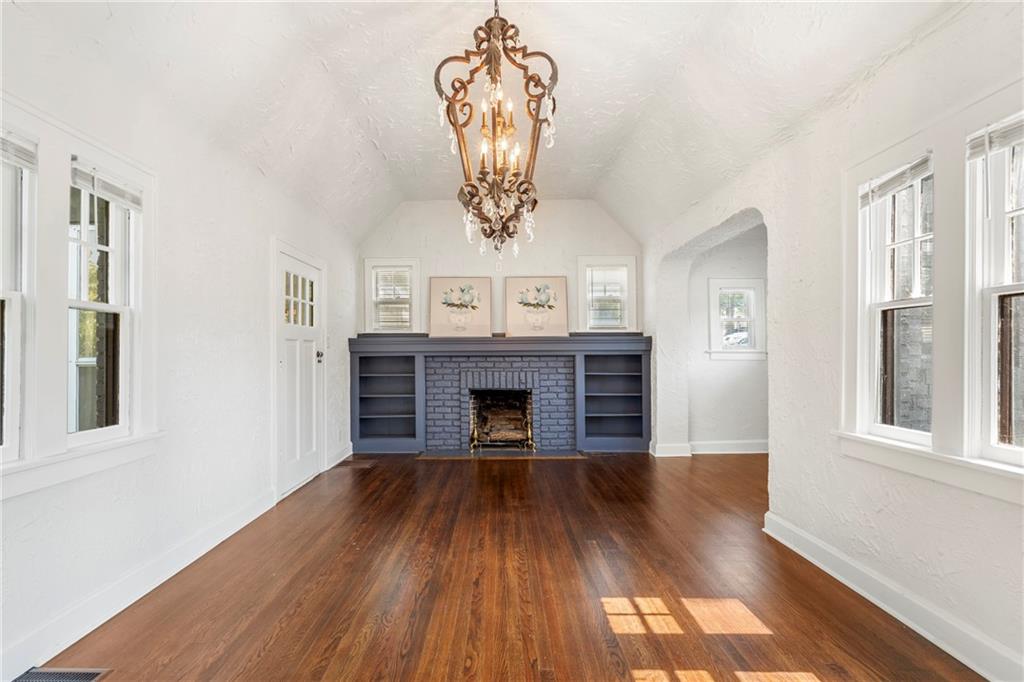 2118 Tauromee Avenue