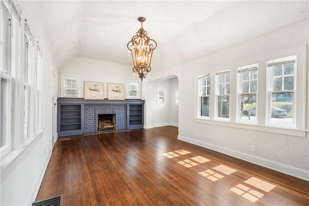 2118 Tauromee Avenue