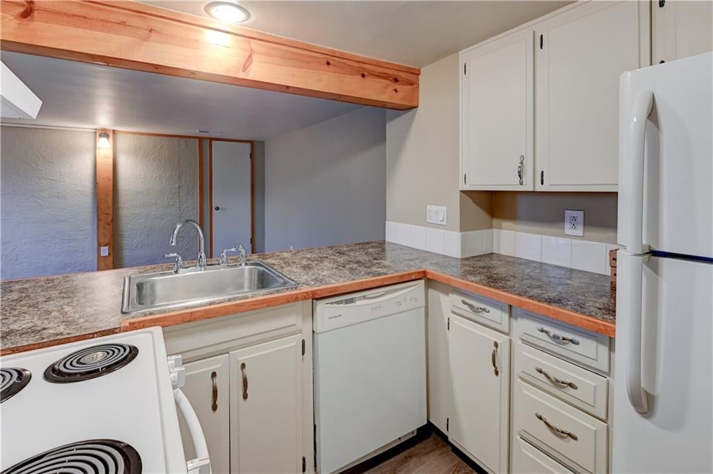 470 W 104th Street E