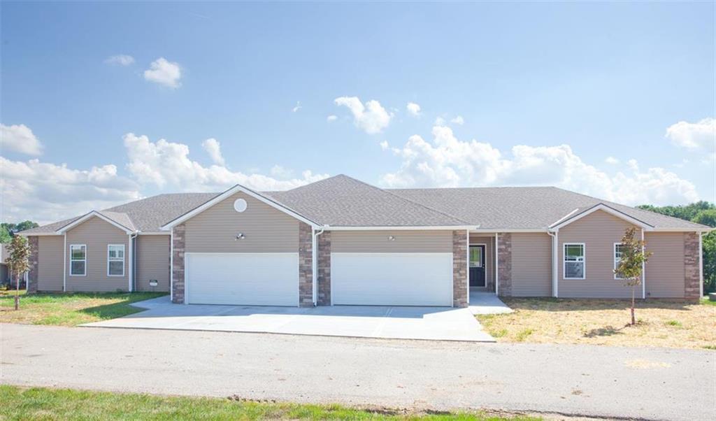 Photo 1 of 19 — 4764 S Union Avenue, Independence, MO 64055