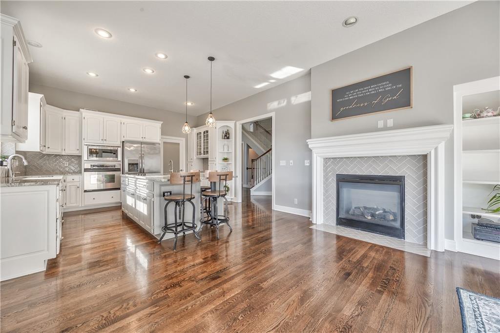 2844 W 143RD Terrace