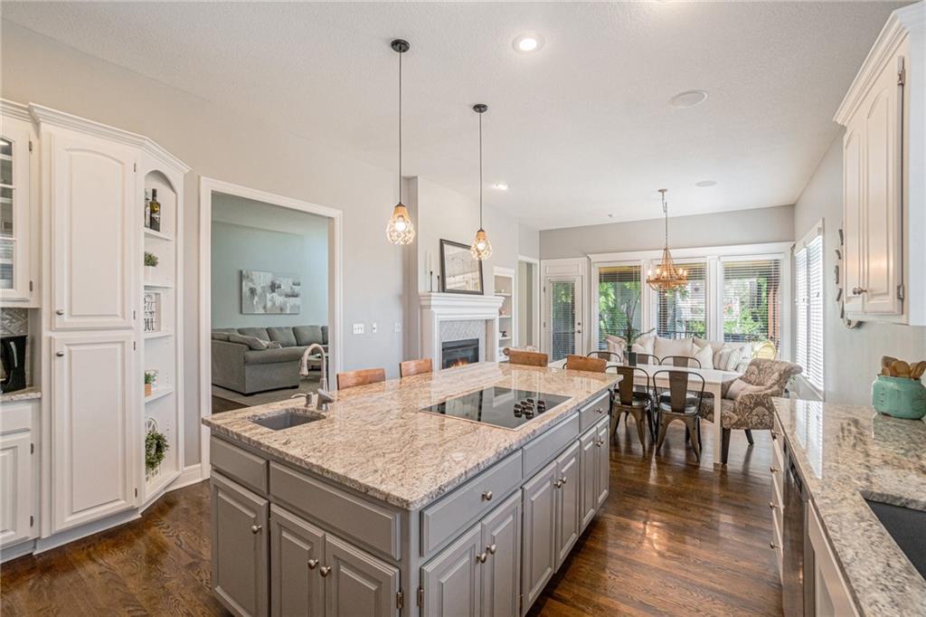 2844 W 143RD Terrace