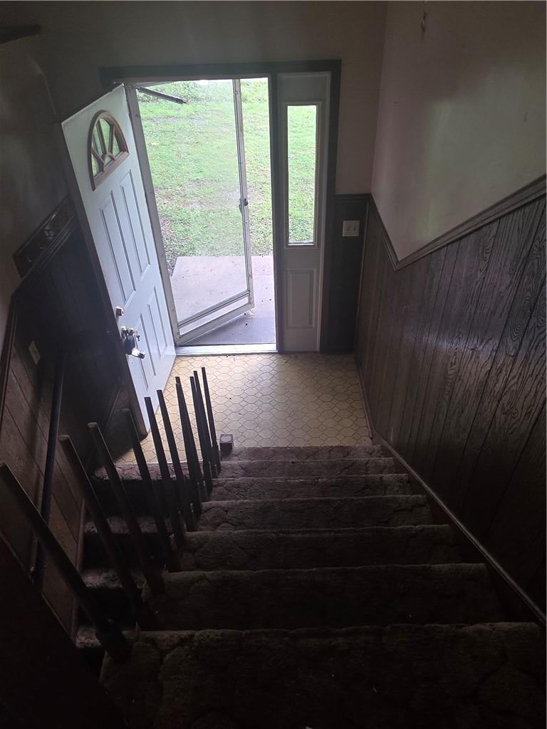 207 E 10th Street