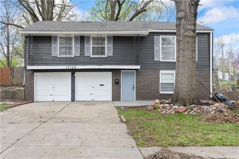 13128 Ashland Avenue, Grandview, MO 64030 - #: 2621467