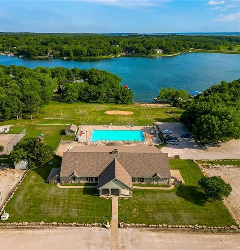 34 S Lakeside Circle, Linn Valley, KS 66040 - #: 2589310