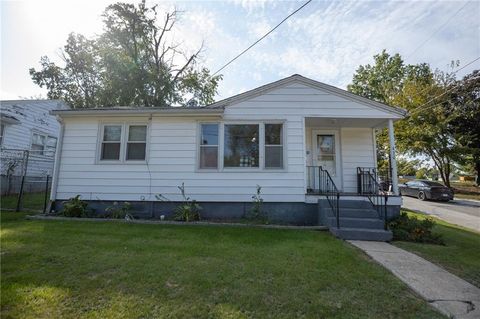 Photo of 430 W 13th Street, Trenton, MO 64683 (MLS # 2581387)