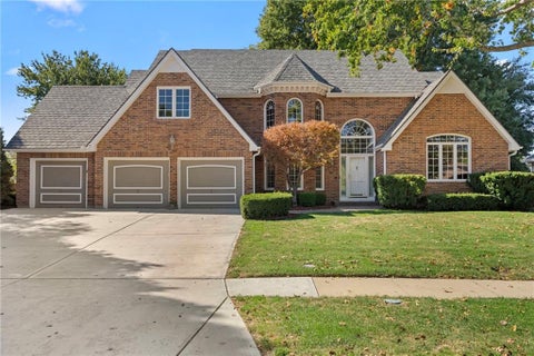 Photo of 12808 Sherwood Drive, Leawood, KS 66209 (MLS # 2646802)