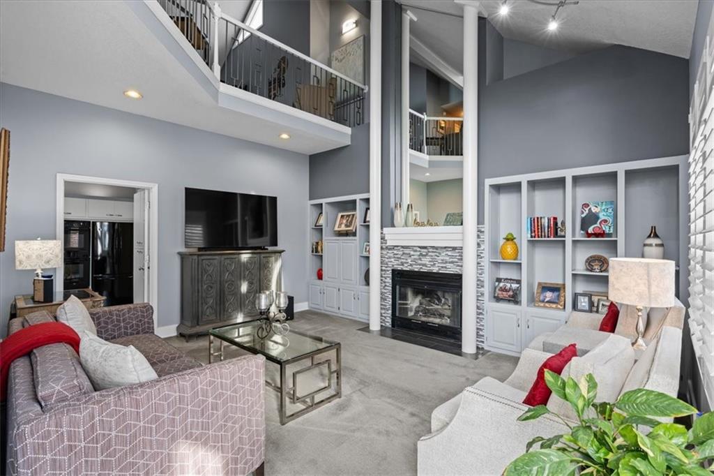 1112 NE Long Ridge Road