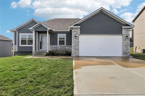 1207 NW Hilltop Lane, Grain Valley, MO 64029 - #: 2605546