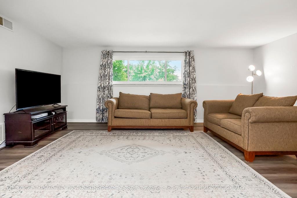 8221 Santa Fe Drive 12