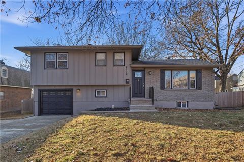 8002 Campbell Street, Kansas City, MO 64131 - MLS#: 2591629