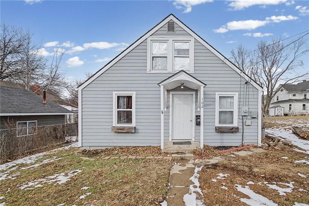 Photo of 102 W Black Diamond Street, Richmond, MO 64085 (MLS # 2598701)