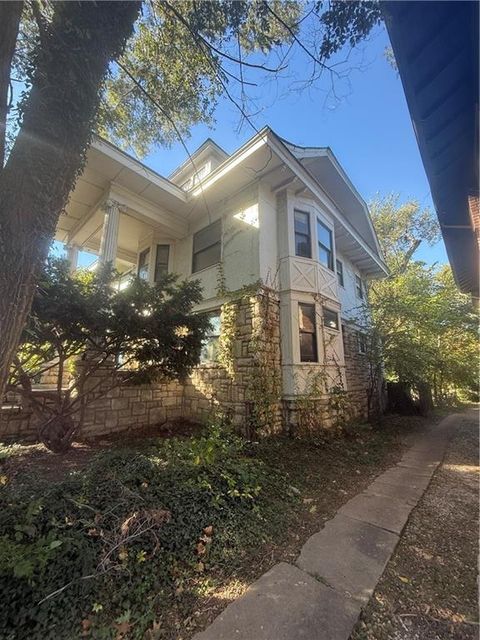 Photo of 4022 Harrison Street, Kansas City, MO 64110 (MLS # 2583395) Photo of 4022 Harrison Street, Kansas City, MO 64110 (MLS # 2583395)
