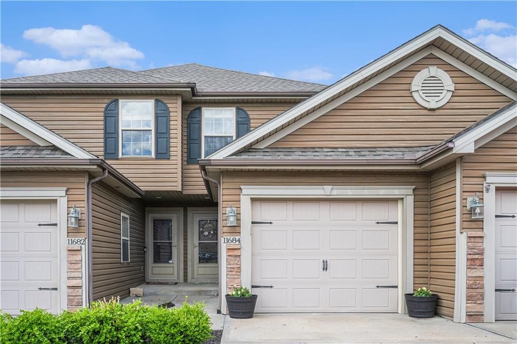 Photo of 11684 N Ewing Avenue, Kansas City, MO 64156 (MLS # 2592697)