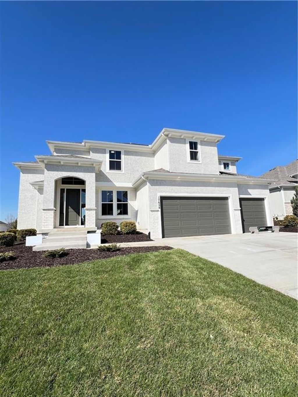 Photo of 17624 High Street, Overland Park, KS 66085 (MLS # 2607354)