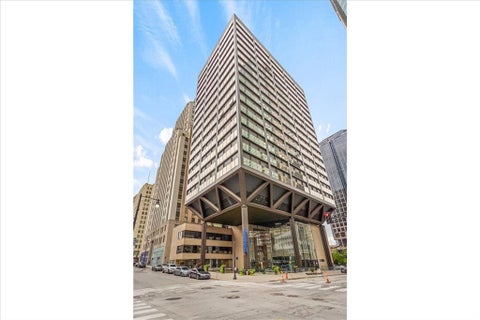 Photo of 1101 Walnut Street #609, Kansas City, MO 64106 (MLS # 2648579)