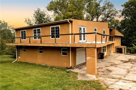 Photo of 9603 Eastern Street, Kansas City, MO 64137 (MLS # 2581836)