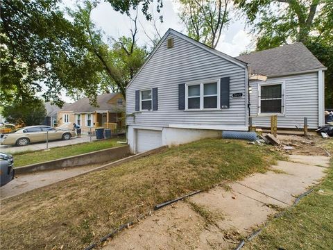 5015 E 40th Street, Kansas City, MO 64130 - MLS#: 2589120