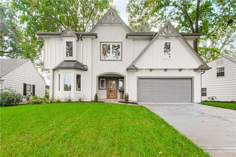Photo of 4113 W 67th Street, Prairie Village, KS 66208 (MLS # 2644057)
