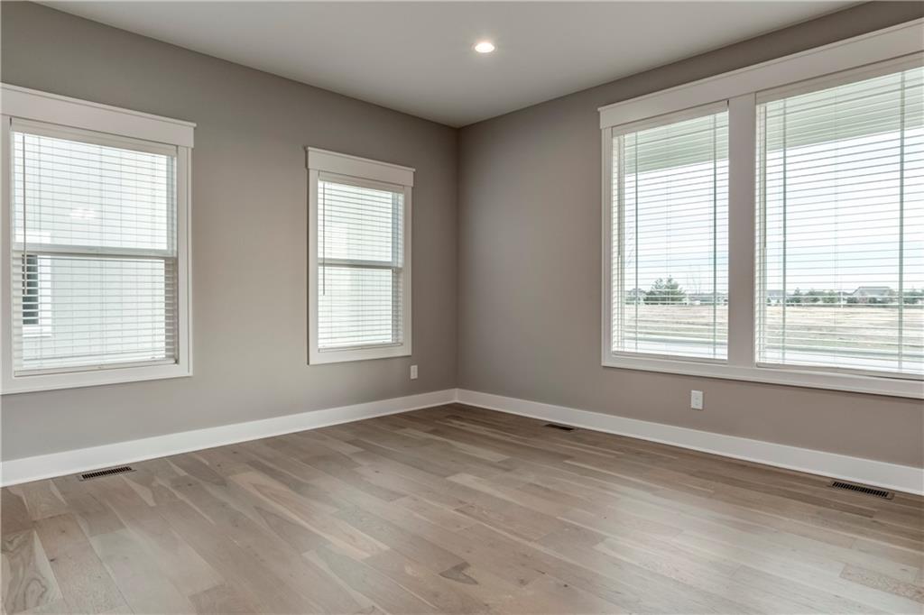 16849 W 164th Terrace