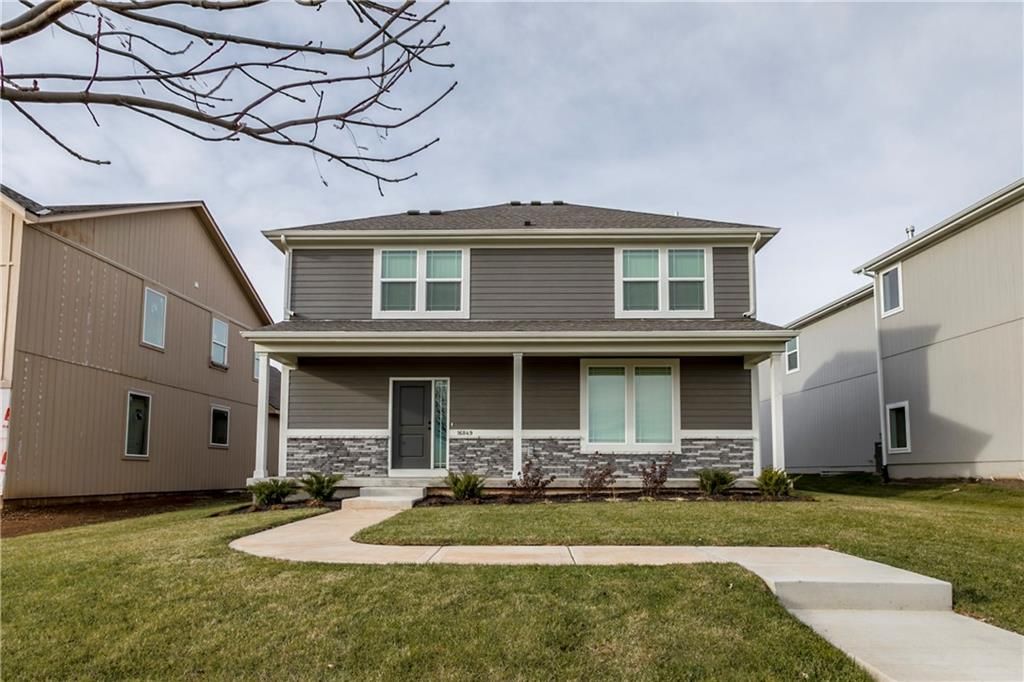 Photo of 16849 W 164th Terrace, Olathe, KS 66062 (MLS # 2598528)