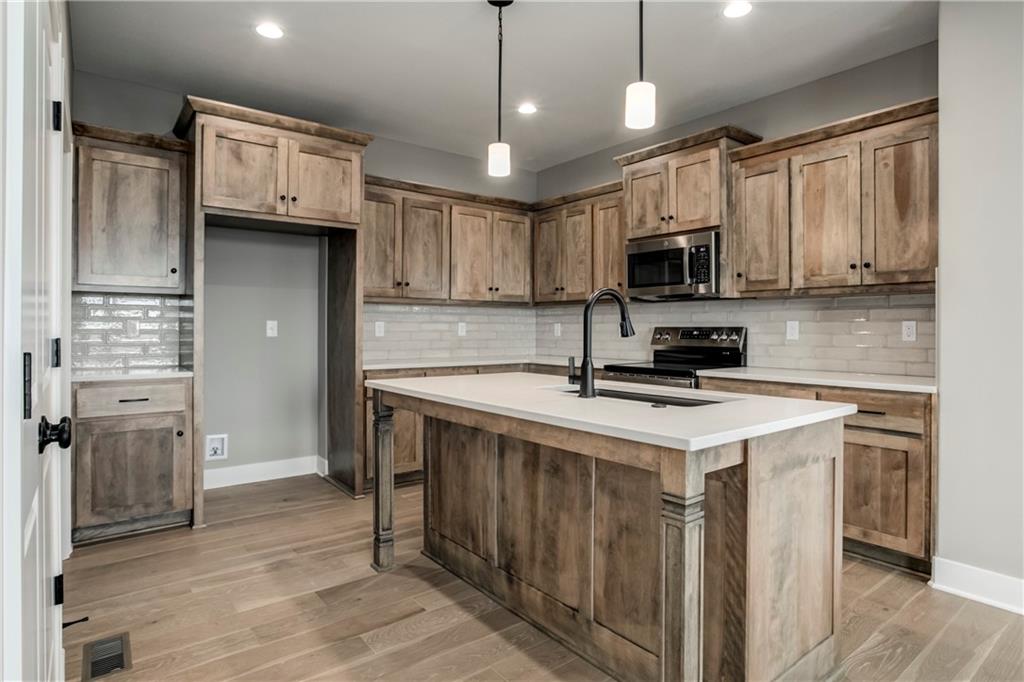 16849 W 164th Terrace