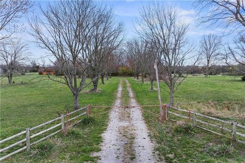 2840 W 171st Street Overland Park KS 66085