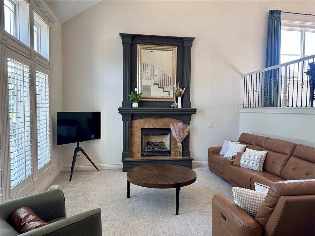 112 S Westglen Drive