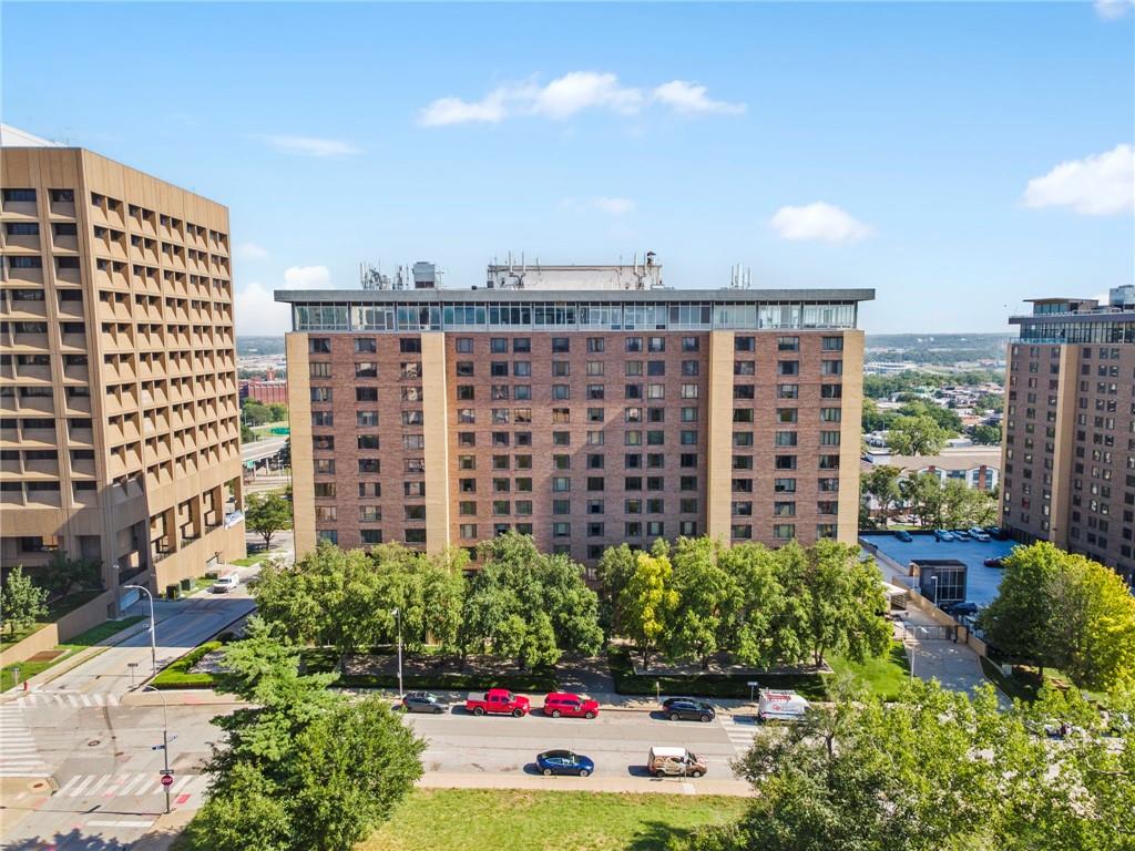600 E 8TH Street 2M