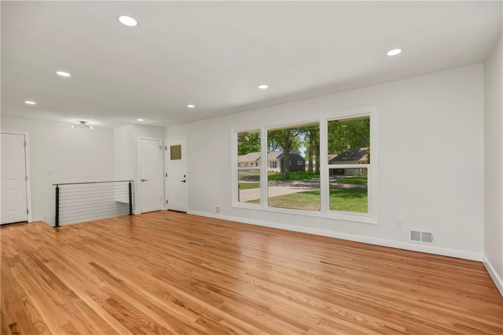 3515 W 93rd Street