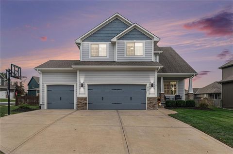813 SW 35 Street Lee's Summit MO 64082