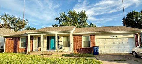 Photo of 1111 W 5th Street, Coffeyville, KS 67337 (MLS # 2629425)