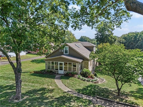 Photo of 3311 N 72nd Street, Kansas City, KS 66109 (MLS # 2640544)
