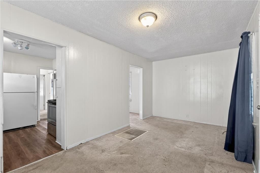 Photo of 2139 N 33rd Street, Kansas City, KS 66104 (MLS # 2592647)