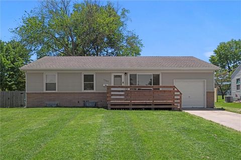 17207 E Swope Lane Independence MO 64056