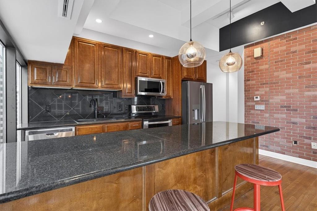 1101 Walnut Street 1207