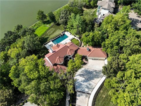 Photo of 17040 S Highland Ridge Drive, Loch Lloyd, MO 64012 (MLS # 2597814)