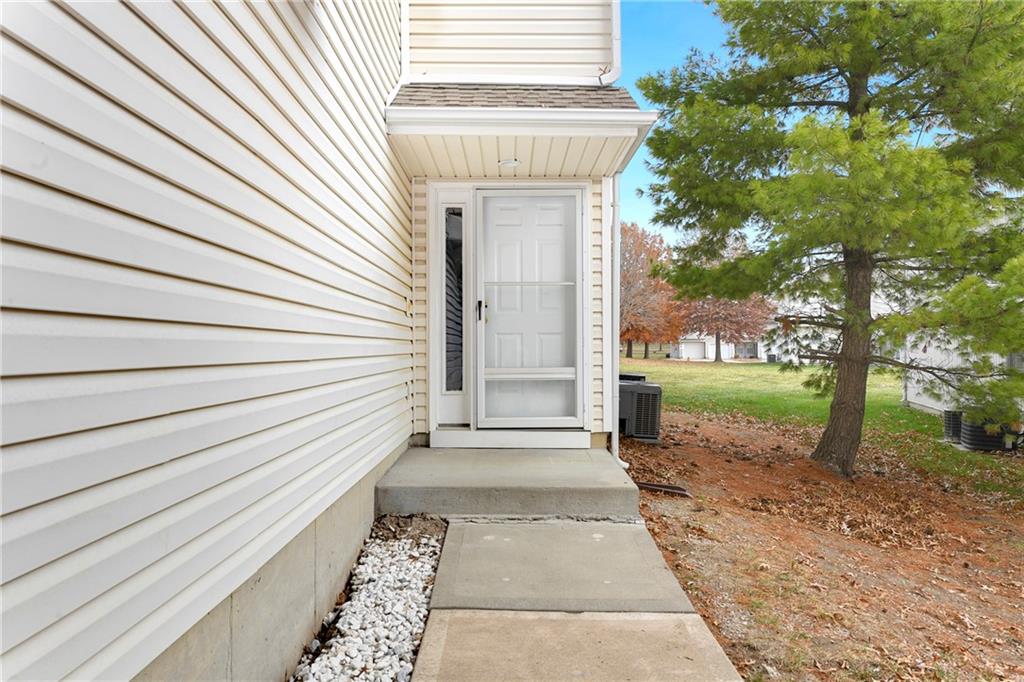 1327 SE Broadway Circle