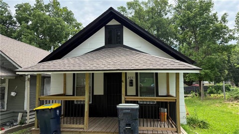 Photo of 2031 Lister Avenue, Kansas City, MO 64127 (MLS # 2623698)